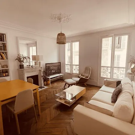 Apartment 50m Haussmann-style Cocoon With Lots Of Charm